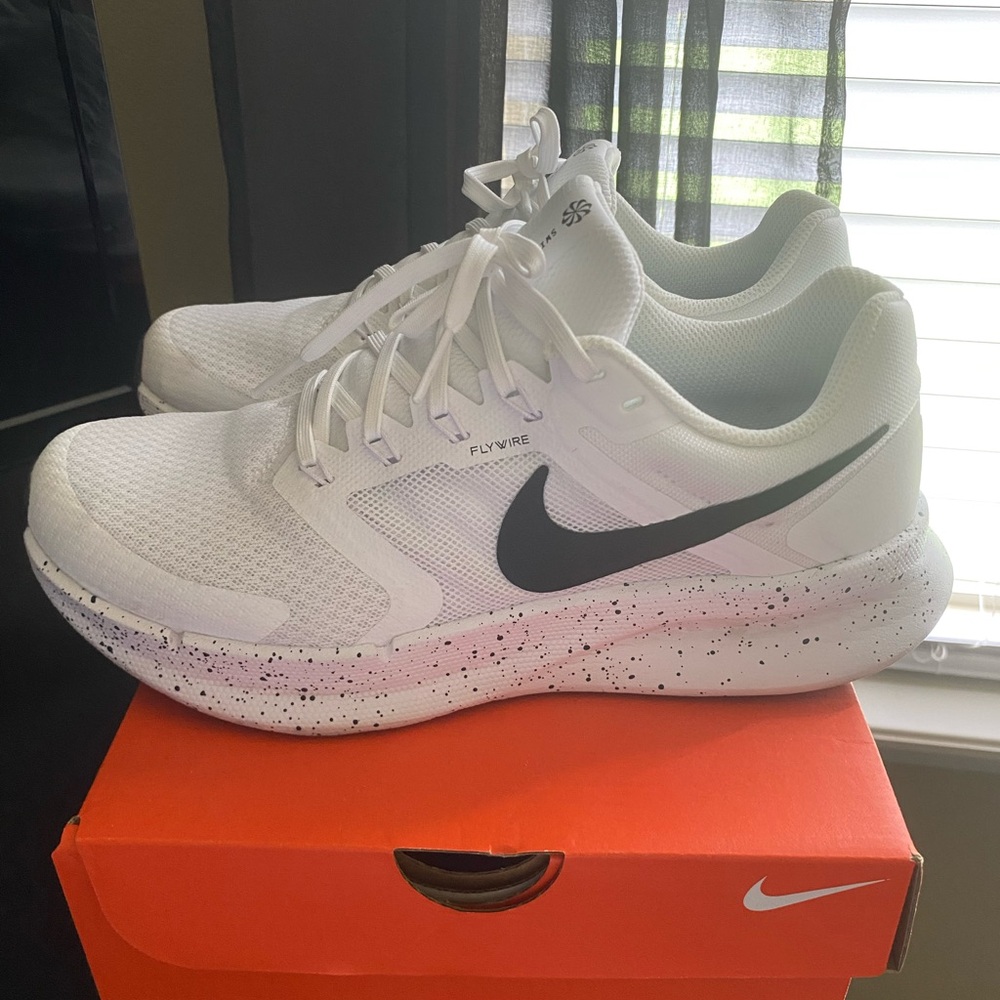 Nike Run Swift 3 SE Athletic Sneakers